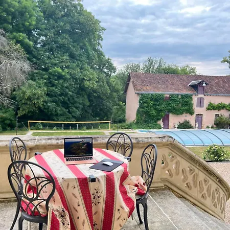 Chateau De La Brillere Vakantiehuis Verrieres (Vienne)